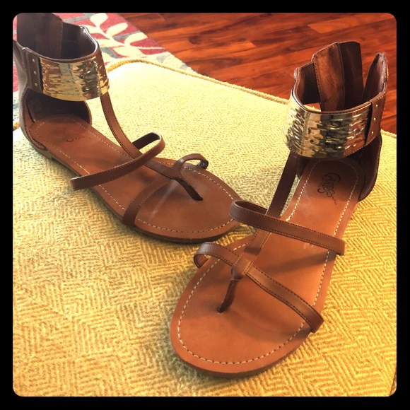 Carlos Santana Shoes - Carlos Santana brown sandals with gold.